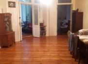 Satılır 4 otaqlı 140 m2 köhnə tikili Beşmərtəbə