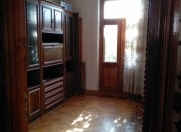 Satılır 3 otaqlı 87 m2 köhnə tikili Space TV