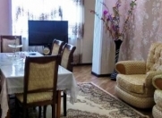Satılır 4 otaqlı 85 m2 köhnə tikili Xalqlar Dostluğu m.