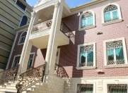 Satılır 6 otaqlı 300 m2 həyət evi Xalqlar Dostluğu m.