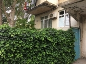 Satılır 2 otaqlı 45 m2 köhnə tikili Zərifə Əliyeva adına park