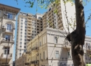 İcarəyə verilir 4 otaqlı 175 m2 yeni tikili Sahil m.