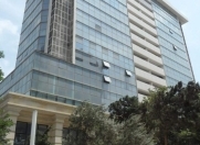İcarəyə verilir 2 otaqlı 85 m2 yeni tikili Hilton otel