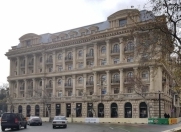 İcarəyə verilir 5 otaqlı 220 m2 köhnə tikili Fəvvarələr meydanı