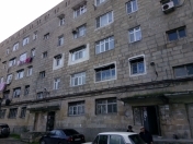 Satılır 4 otaqlı 80 m2 köhnə tikili 8 km