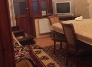 Satılır 4 otaqlı 130 m2 köhnə tikili 6 mkr