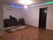 Satılır 4 otaqlı 300 m2 həyət evi Bakıxanov