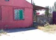 Satılır 4 otaqlı 200 m2 həyət evi Novxanı