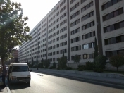 Satılır 3 otaqlı 100 m2 köhnə tikili Ayna Sultanova heykəli