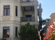 Satılır 9 otaqlı 500 m2 villa Rəsulzadə
