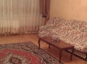 İcarəyə verilir 4 otaqlı 190 m2 yeni tikili Tibb Universiteti