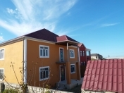 Satılır 8 otaqlı 400 m2 həyət evi Buzovna
