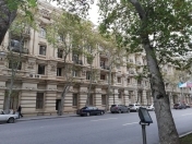 Satılır 3 otaqlı 60 m2 köhnə tikili Səbail r.