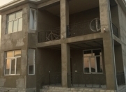 Satılır 5 otaqlı 180 m2 bağ evi Türkan