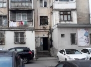 Satılır 1 otaqlı 32 m2 köhnə tikili İnşaatçılar m.