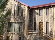 İcarəyə verilir 6 otaqlı 200 m2 villa Quba