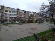 Satılır 3 otaqlı 90 m2 köhnə tikili 8 km