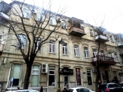 İcarəyə verilir 3 otaqlı 85 m2 ofis Sahil m.