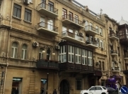 Satılır 3 otaqlı 120 m2 köhnə tikili Four Seasons otel