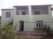 Satılır 5 otaqlı 700 m2 həyət evi Saray
