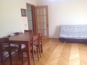 İcarəyə verilir 2 otaqlı 45 m2 köhnə tikili Mərkəzi Neftçilər xəstxəxanası