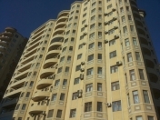 Satılır 3 otaqlı 130 m2 yeni tikili AMAY