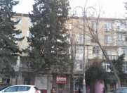 Satılır 1 otaqlı 30 m2 köhnə tikili Elmlər Akademiyası m.