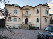 İcarəyə verilir 11 otaqlı 850 m2 villa Sulutəpə