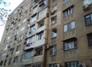 Satılır 2 otaqlı 65 m2 köhnə tikili Azadlıq prospekti m.