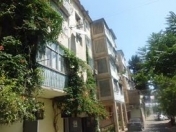 Satılır 2 otaqlı 35 m2 köhnə tikili Neftçilər m.