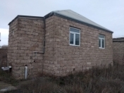 Satılır 3 otaqlı 64 m2 həyət evi Binə