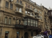 Satılır 2 otaqlı 75 m2 köhnə tikili Four Seasons otel