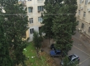 Satılır 3 otaqlı 70 m2 köhnə tikili 1 mkr