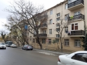 Satılır 2 otaqlı 65 m2 köhnə tikili Badamdar