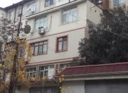 Satılır 3 otaqlı 80 m2 köhnə tikili 4 mkr