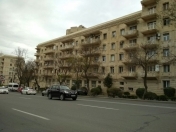 Satılır 2 otaqlı 48 m2 köhnə tikili Dövlət Statistika Komitəsi