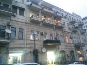 Satılır 3 otaqlı 100 m2 köhnə tikili İçəri Şəhər m.