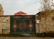 Satılır 6 otaqlı 240 m2 həyət evi Saray