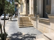 İcarəyə verilir 2 otaqlı 70 m2 köhnə tikili Nizami kinoteatrı