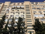 Satılır 3 otaqlı 100 m2 köhnə tikili Nərimanov heykəli