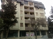 Satılır 5 otaqlı 125 m2 köhnə tikili Əhmədli m.
