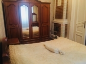 İcarəyə verilir 5 otaqlı 200 m2 köhnə tikili Fontanlar bağı