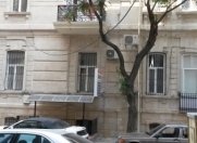 Satılır 2 otaqlı 50 m2 köhnə tikili Sahil m.