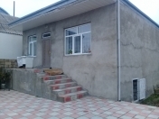 Satılır 3 otaqlı 100 m2 həyət evi Binə