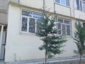 Satılır 4 otaqlı 100 m2 köhnə tikili Bakıxanov