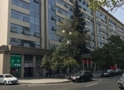 Satılır 4 otaqlı 100 m2 köhnə tikili Ayna Sultanova heykəli