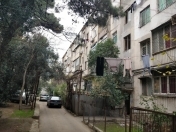 Satılır 2 otaqlı 28 m2 köhnə tikili Moskva univermağı