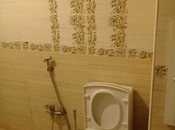 Satılır 2 otaqlı 60 m2 köhnə tikili Elmlər Akademiyası m.