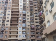 Satılır 1 otaqlı 50 m2 yeni tikili İnşaatçılar m.