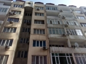 Satılır 5 otaqlı 300 m2 yeni tikili Axundov bağı